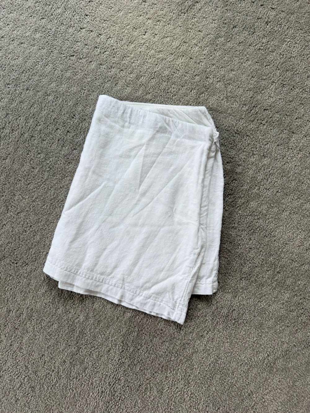 Abercrombie Scarlett White Mini Linen Skort